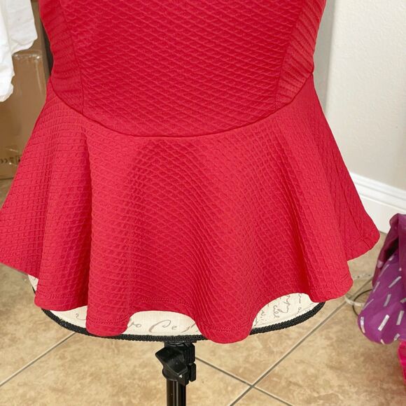 Forever 21 Womens Red Peplum Top  Medium Elegant Party Feminine Date Night Y2k - Picture 5 of 12